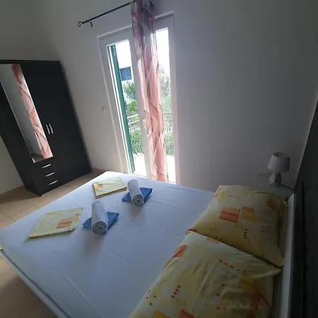 Miss Apartment *